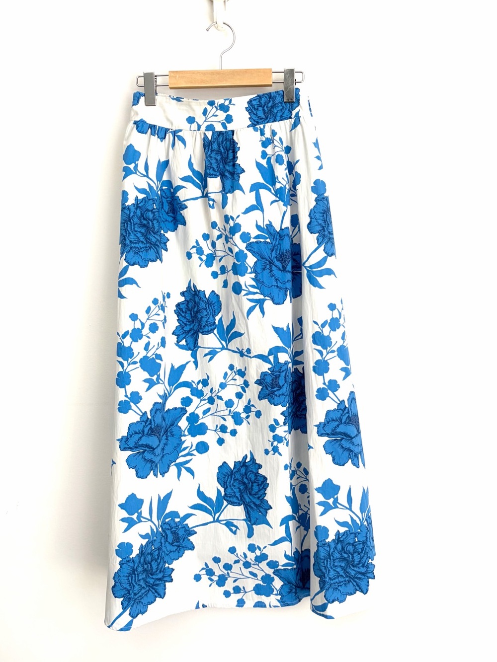 NWT C - 100% Cotton Blue Floral Maxi Skirt Resortcore  - Size S - Picture 2 of 5